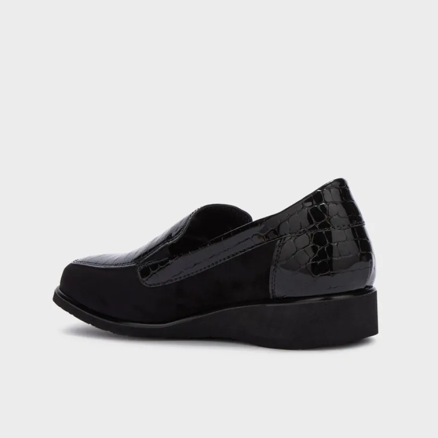 fara slip on